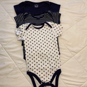 Moon and Back organic cotton onesie bundle